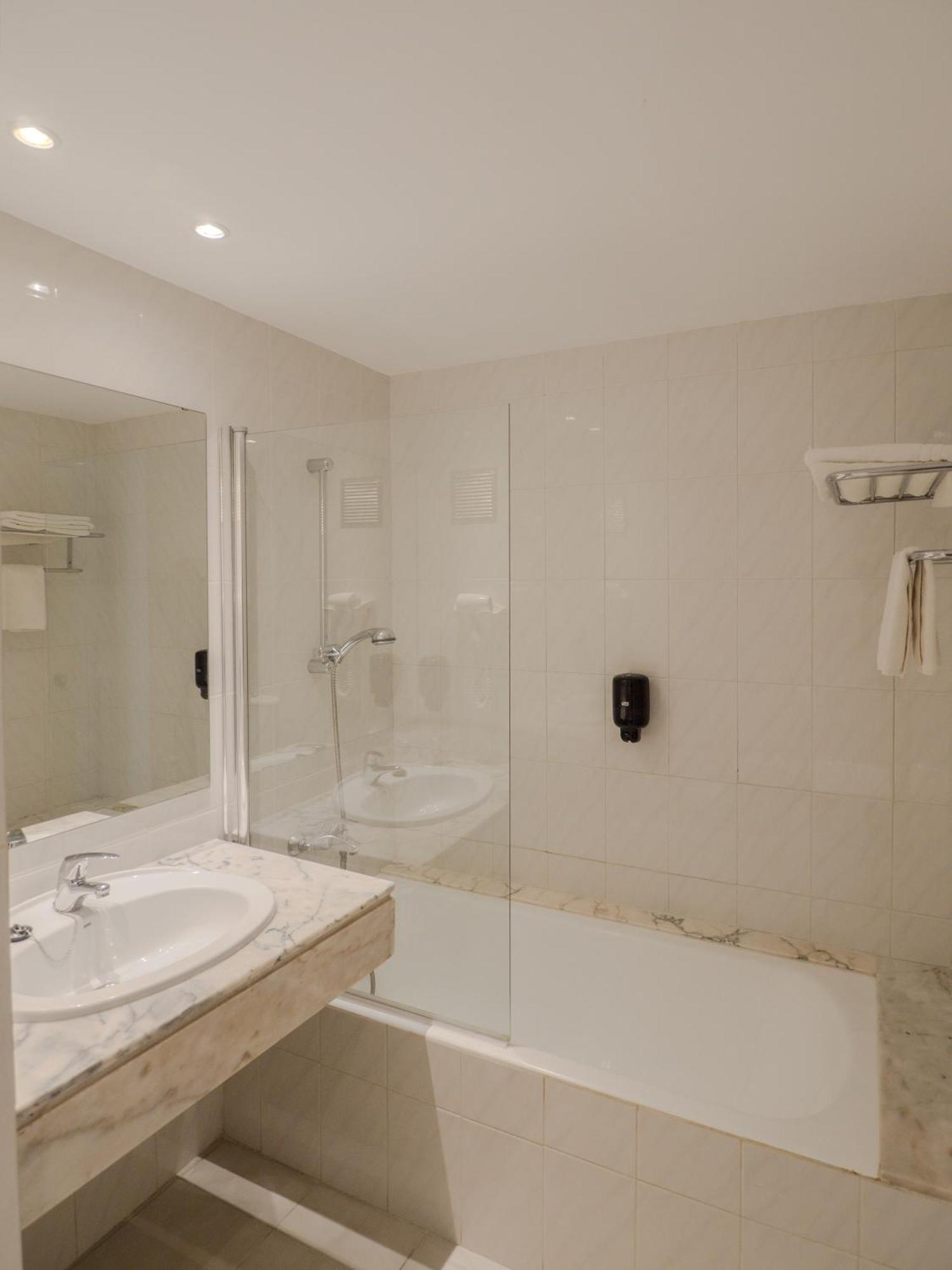Apartamentos La Santa Maria Cala Millor  Eksteriør billede